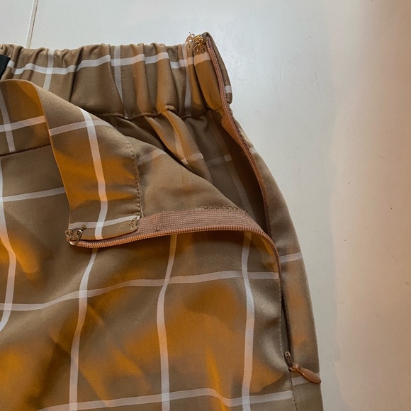 Beige Grid Print High-Waisted Trouser Pants - Picture 7 of 11